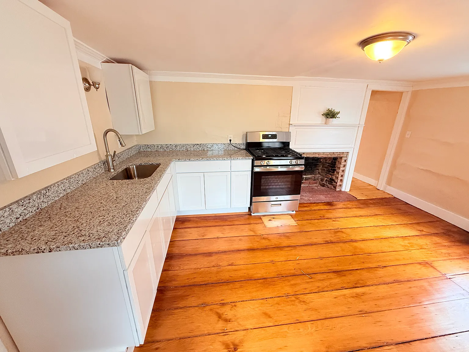 2 bed, 1500 sqft, $2,775 — Photo 3
