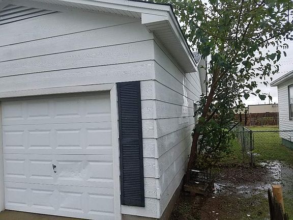 3rd image of 2406 SW Park Ave