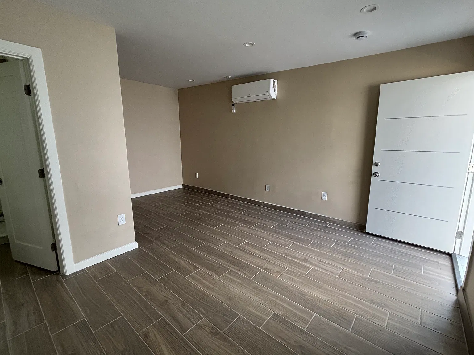 1 bed, 825 sqft, $1,595 — Photo 4