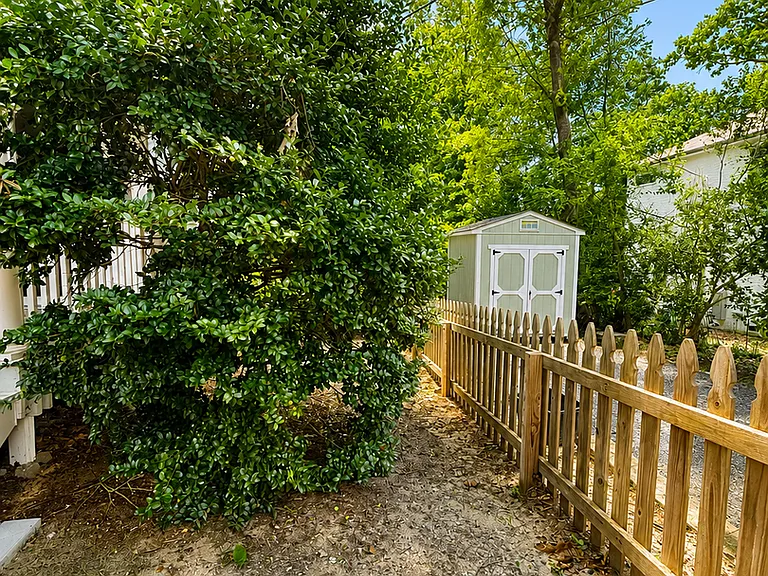 375 E Maine Ave — Photo 32