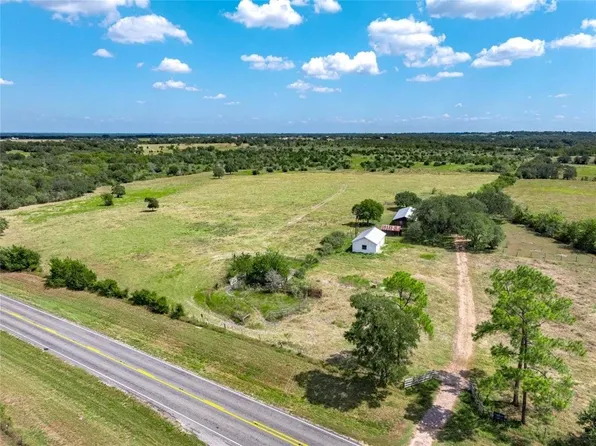 8232 Fm 2145, Nechanitz, TX 78946