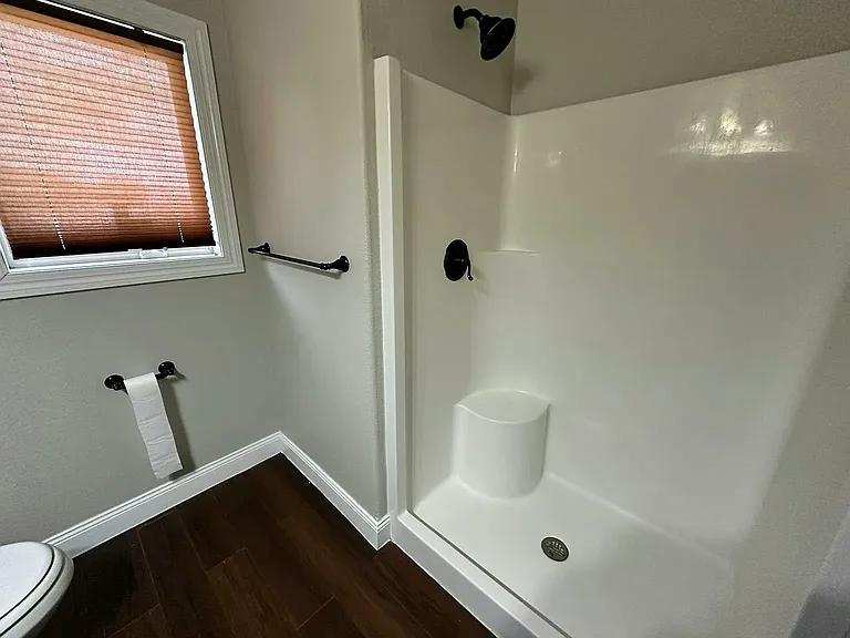 1111 Anamosa St #3 — Photo 11