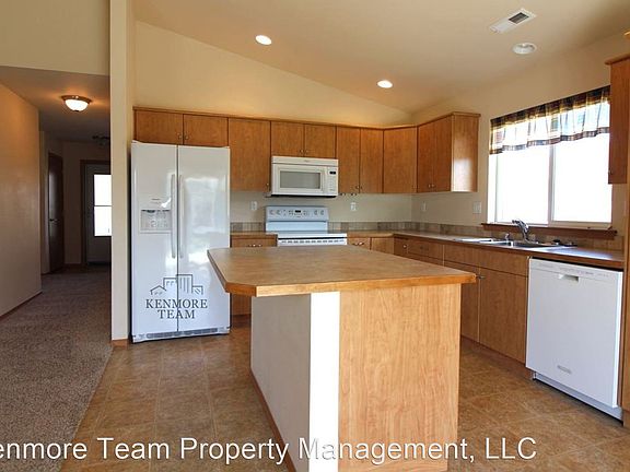 4th image of 1461 Larkspur Dr