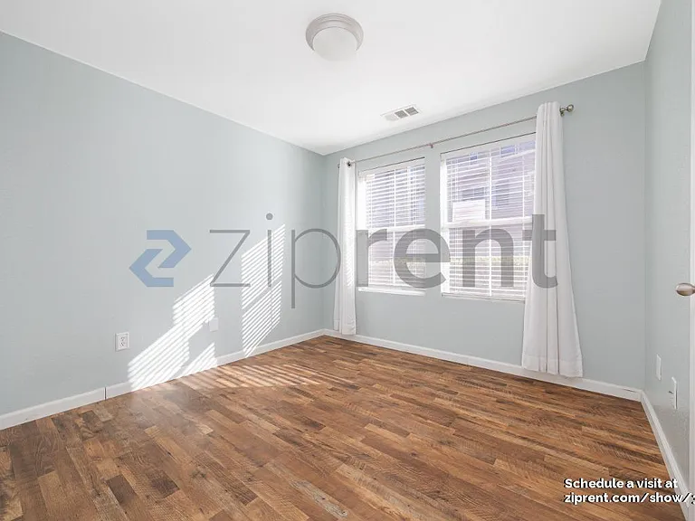 1653 Sourwood Pl — Photo 2