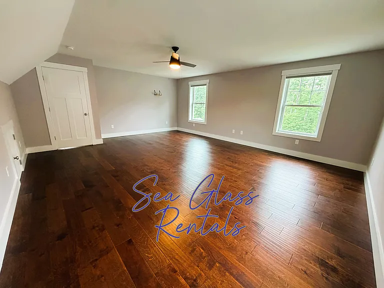 Beacon Dr — Photo 21