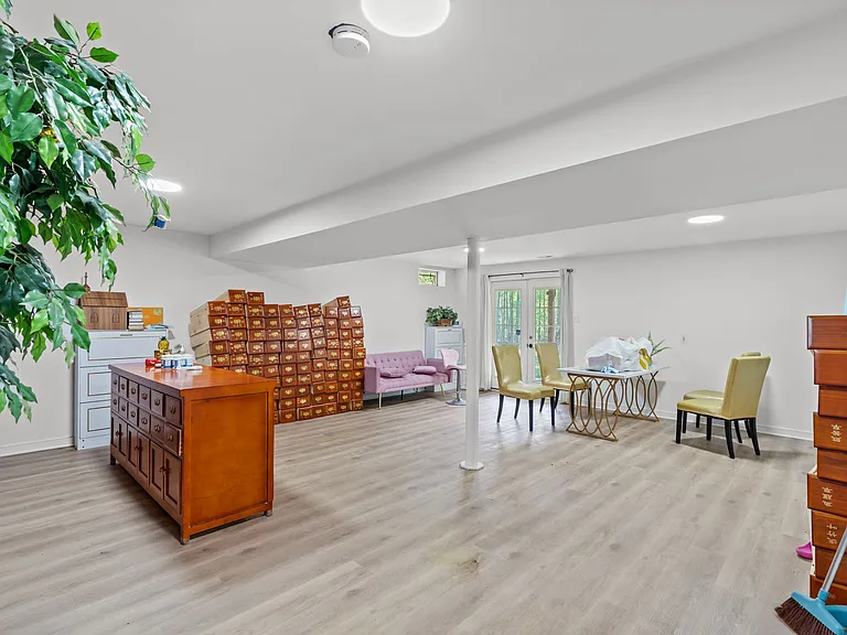 14216 Cervantes Ave — Photo 13