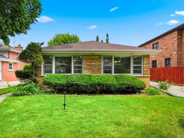 5814 Keeney St, Morton Grove, IL 60053
