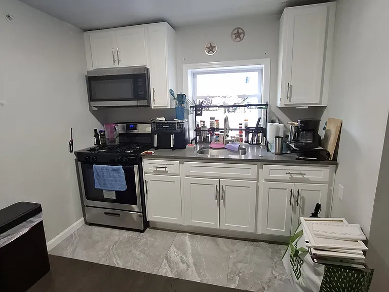 557 Ocean Ave #3 — Photo 2