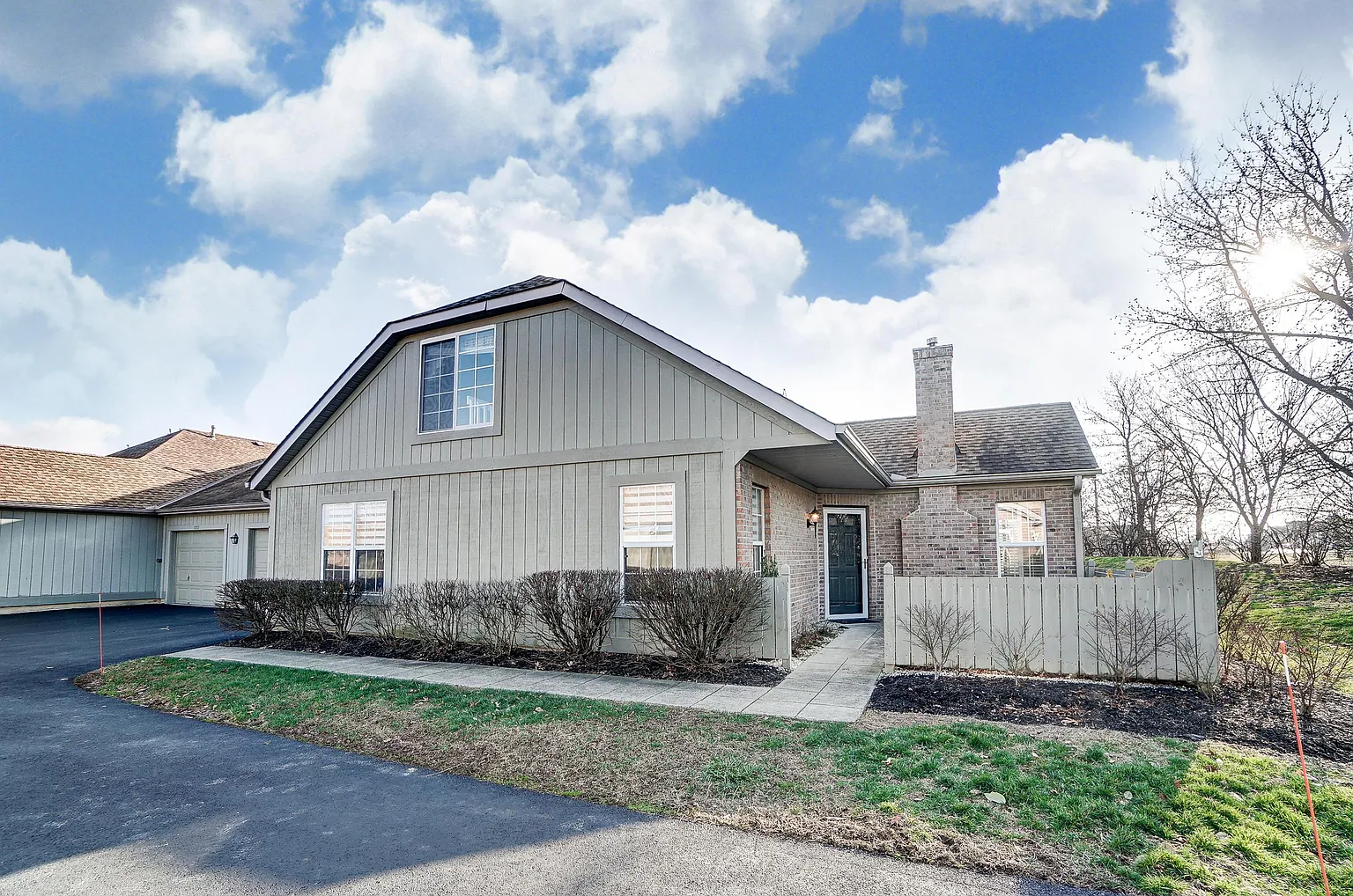 5765 Willow Lake Dr photo 1