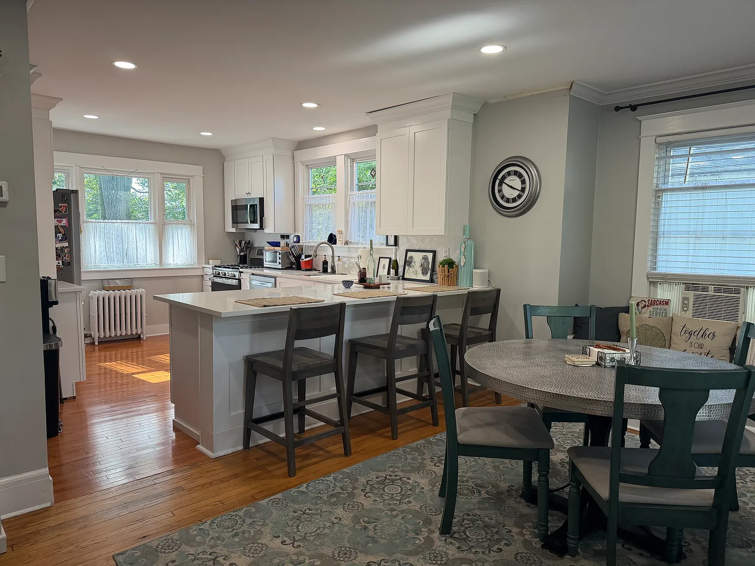 3 bed, 1989 sqft, $4,750 — Photo 4