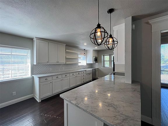 4th image of 1108 Berkshire Ct #1108