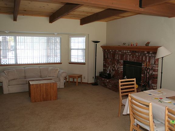 3rd image of 1098 Lookout Mountain Dr