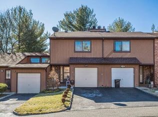 2 Arrowsmith Ct, Matawan, NJ 07747