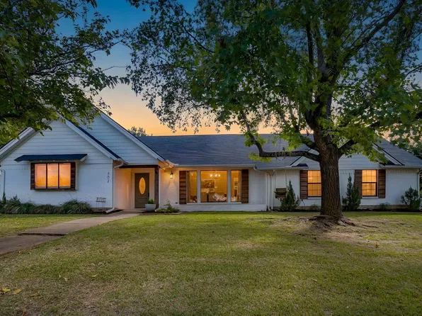 802 Country Club Dr, Joshua, TX 76058