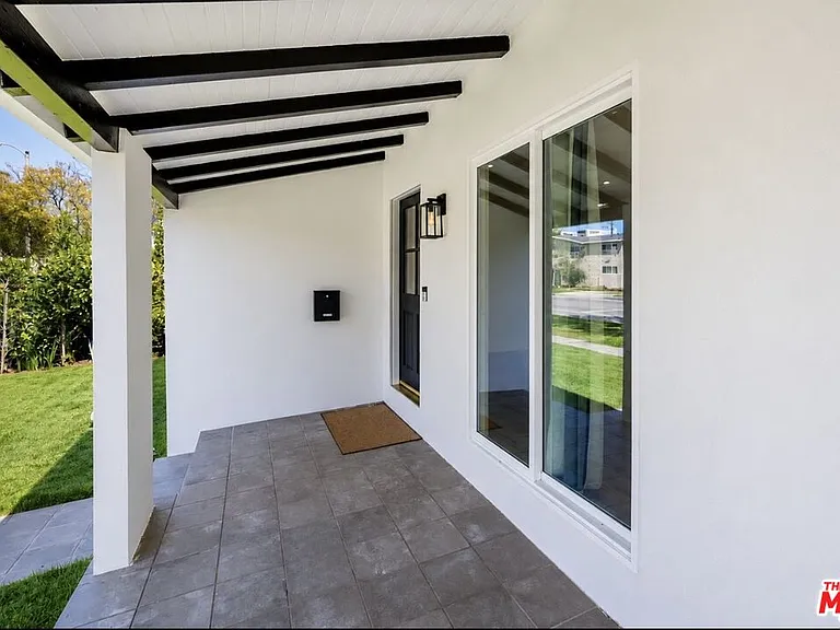1656 S Crescent Heights Blvd — Photo 3