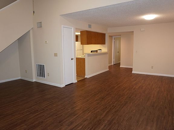 3rd image of 5561 Greatpine Ln N