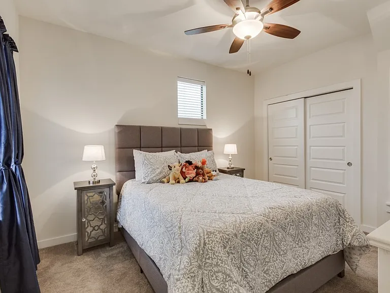 603 Burleson St — Photo 10