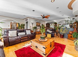 11124 110a Ave S, Edmonton, AB T5H1K1