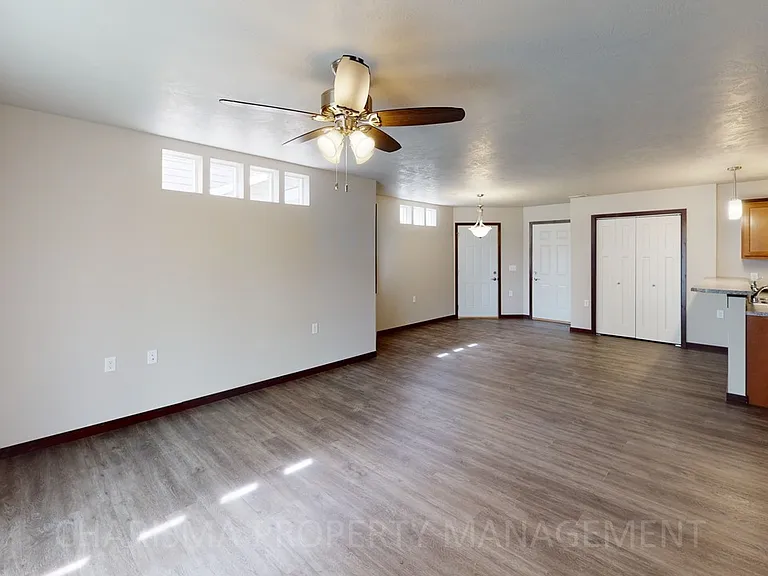 Vernon Drive Townhomes — Photo 11