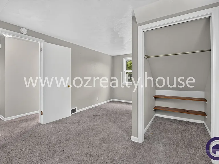 1703 Heatherdowns Blvd — Photo 12