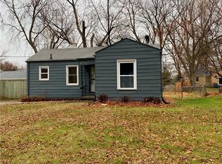 2121 33rd St, Des Moines, IA 50310