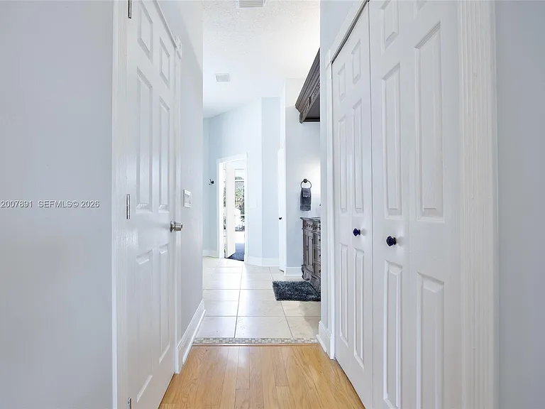 2033 SW Beekman St — Photo 29