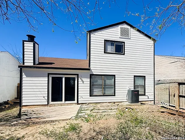 4 bed, 2.5 bath, 1504 sqft, $1,690 — Photo 2