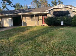 2830 Magnolia Ln, Groves, TX 77619