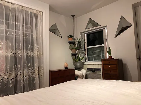 Rented by Yup Realty LLC | media 36