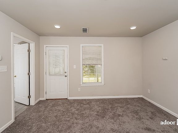 5th image of 131 Cahaba Club Dr