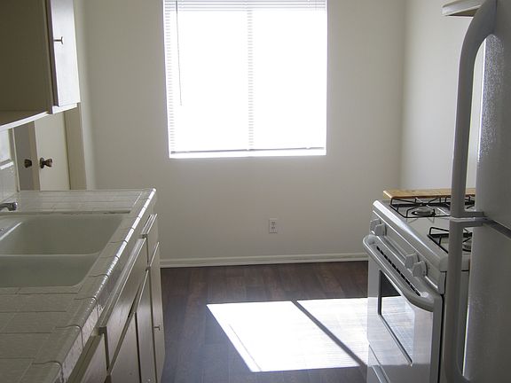 3rd image of 1134 E Doran St APT 2