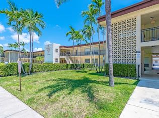 315 S Crescent Dr, Hollywood, FL 33021