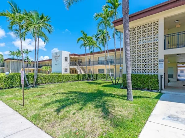 315 S Crescent Dr Hollywood, FL 33021, 315 S Crescent Dr APT 206, Hollywood, FL 33021