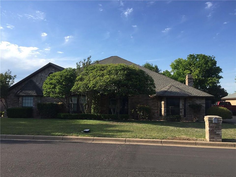 1st image of 7119 Fuller Cir