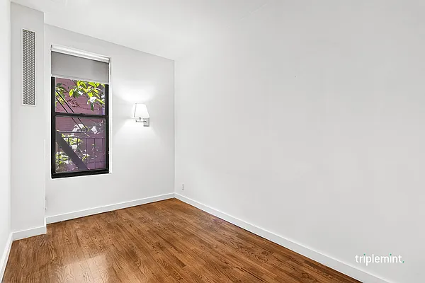 Rented by Triplemint | media 9