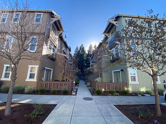 5th image of 237 Bluebonnet Ln Unit 902