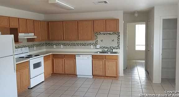 5th image of 15316 Kamary Ln