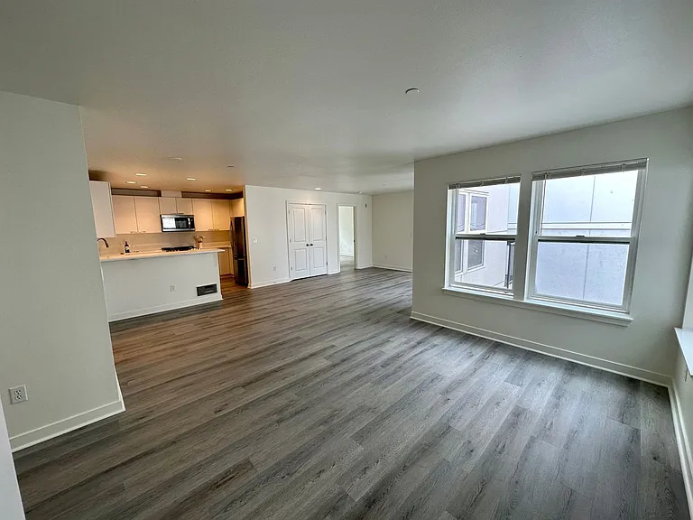View 420 — Photo 11