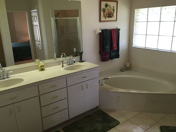 5th image of 4348 SW 26th Ave
