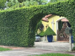 3030 Alton Rd, Miami Beach, FL 33140