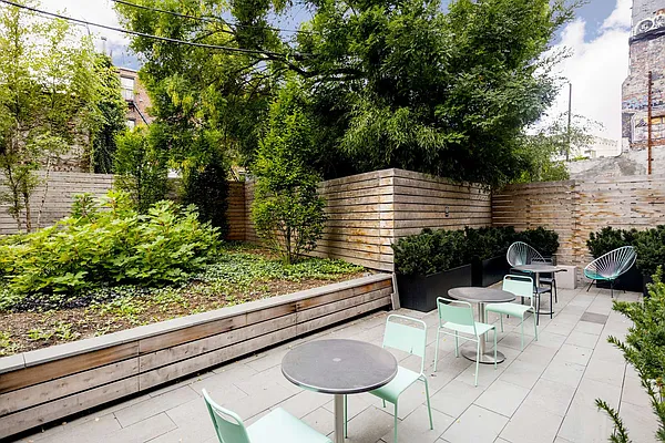 Sold by Town Residential | media 32