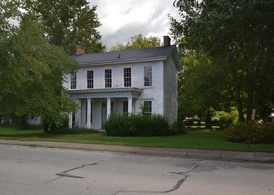 2nd image of 310 N 2nd St