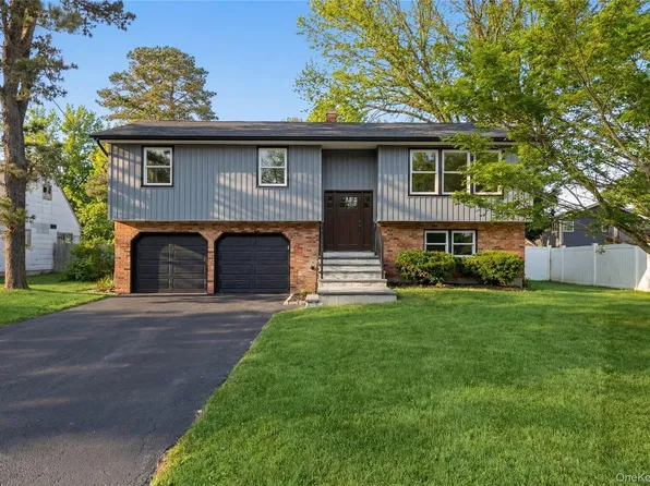 22 Kennedy Drive, Centereach, NY 11720