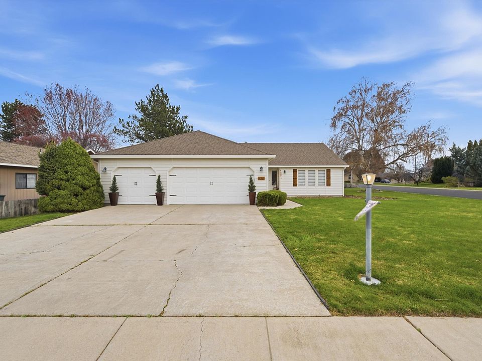 1st image of 630 Meadows Dr E