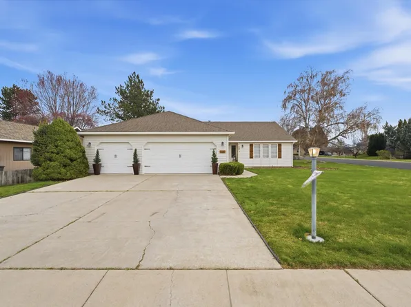 630 Meadows Dr E, Richland, WA 99352