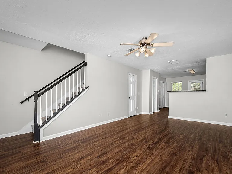 340 Stewarts Landing Cir — Photo 10