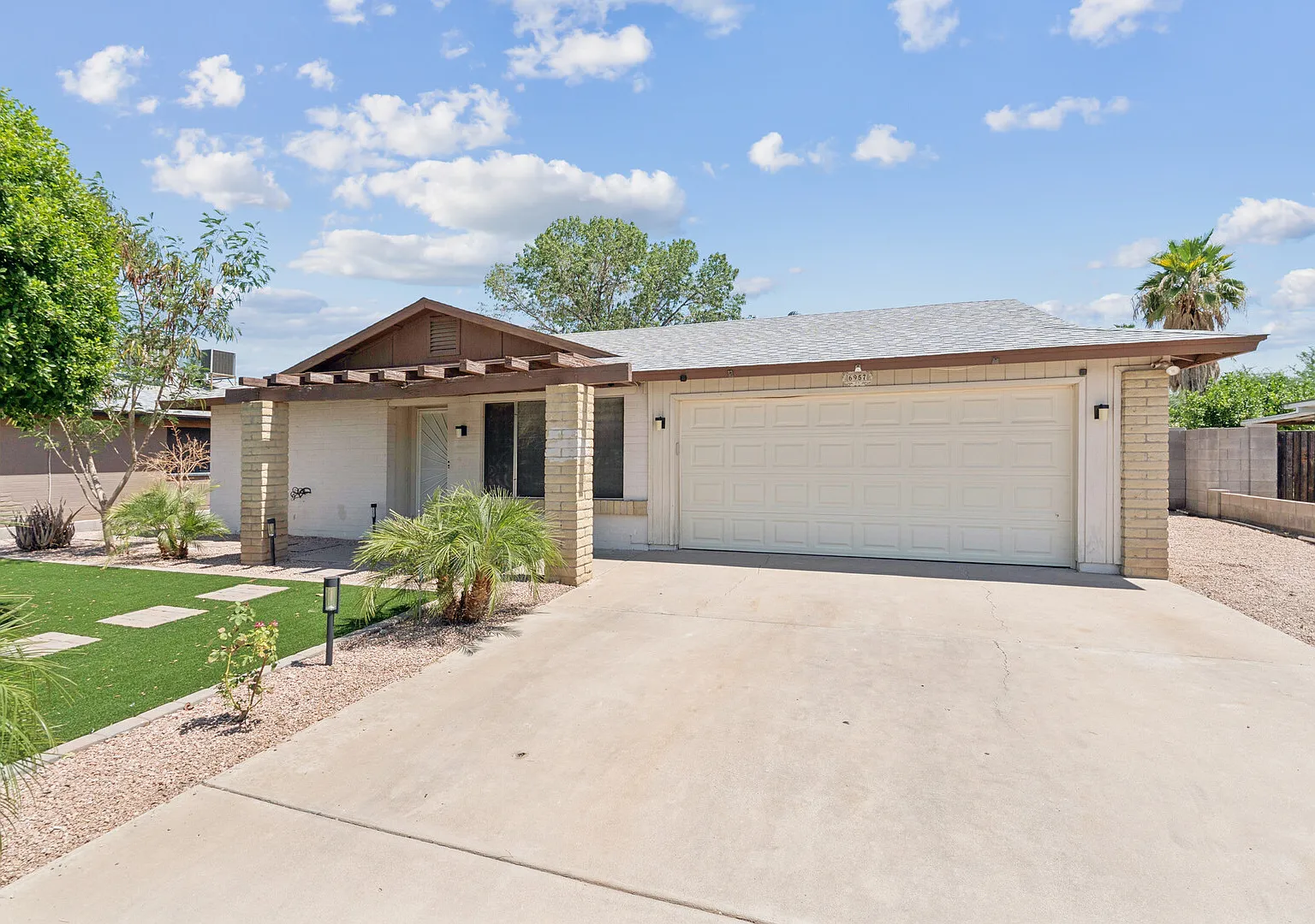 The West Valley Stay — Photo 1