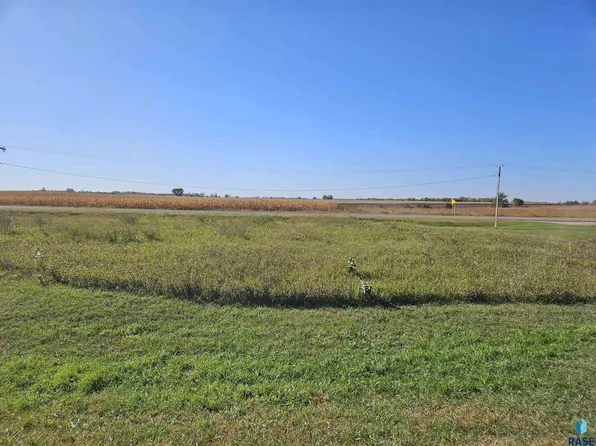 Dakota Ave, Wentworth, SD 57075