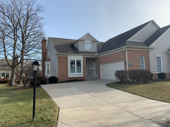 39558 Muirfield Ln #300, Northville, MI 48168