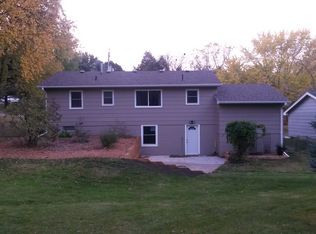 4908 Fairview Dr, Pleasant Hill, IA 50327